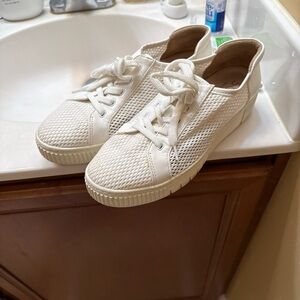 SOUL Naturalizer White Mesh Flats